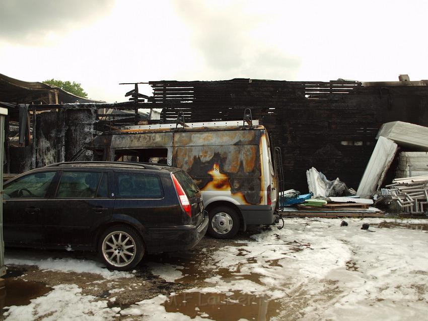 Feuer Halle Siegburg Gewerbegebiet Zange P244.JPG